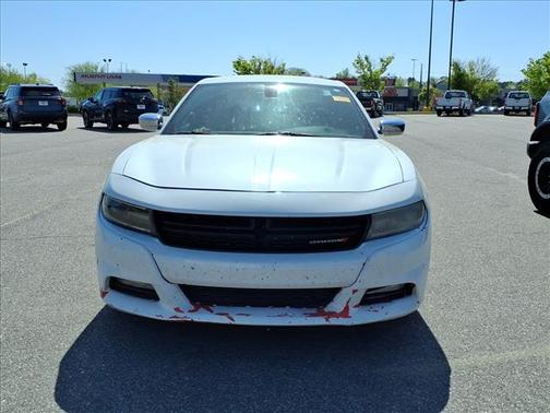 Silver 2015 Dodge Charger SE