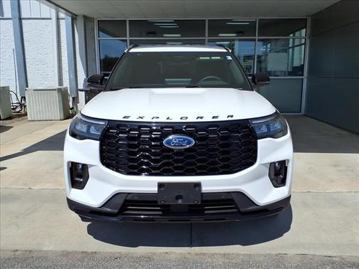 Star White 2026 Ford Explorer ST-Line