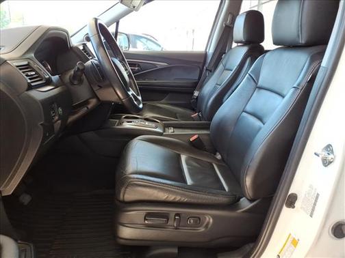 White 2022 Honda Pilot Special Edition