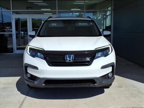 White 2022 Honda Pilot Special Edition