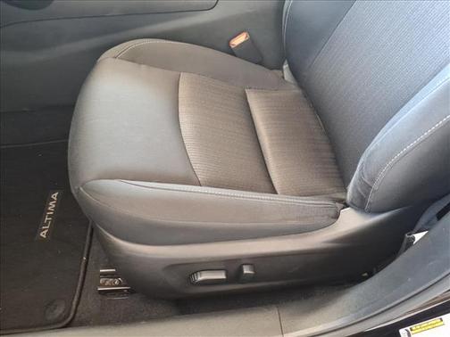 Black 2025 Nissan Altima SV