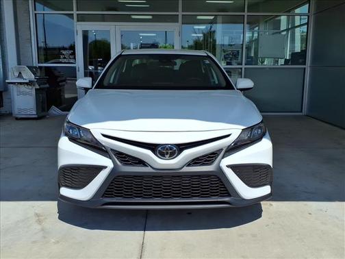 White 2024 Toyota Camry SE