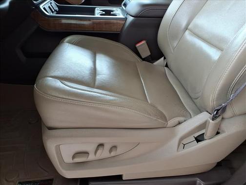 White 2017 GMC Sierra 1500 SLT