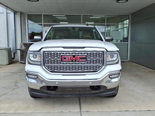 White 2017 GMC Sierra 1500 SLT