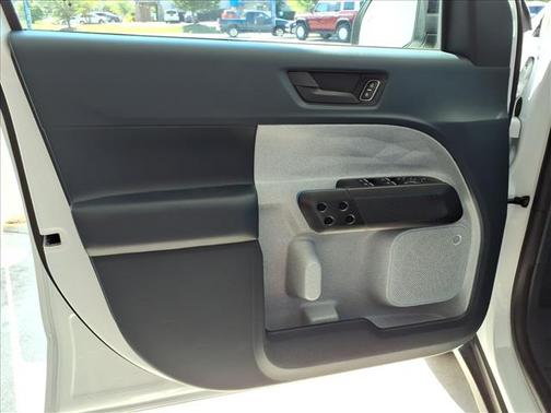Oxford White Clearcoat 2026 Ford Maverick XLT