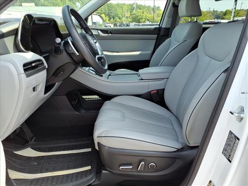 White 2024 Hyundai PALISADE SEL