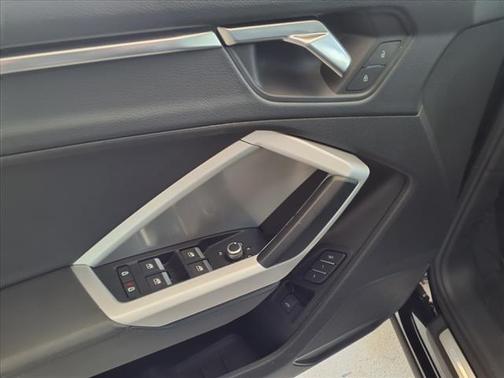 2023 Audi Q3 45 S line Premium