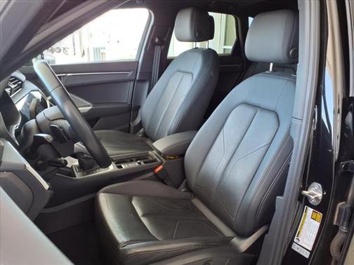 2023 Audi Q3 45 S line Premium