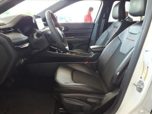 White 2025 Jeep Compass Trailhawk