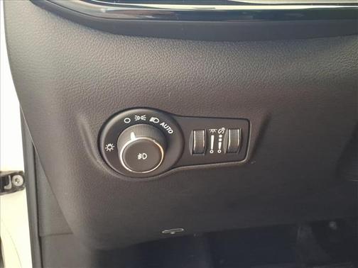 White 2025 Jeep Compass Trailhawk