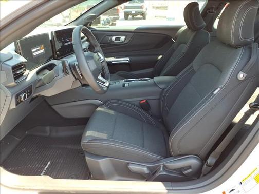 Oxford White Clearcoat 2026 Ford Mustang GT