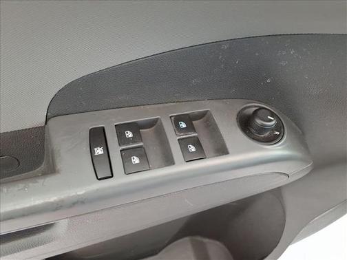White 2013 Chevrolet Sonic LT