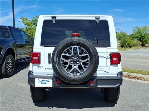 White 2025 Jeep Wrangler Sahara