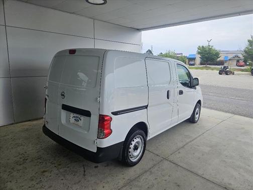 2021 Nissan NV200 S