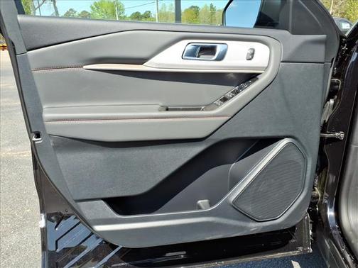 Agate Black Metallic 2026 Ford Explorer Active