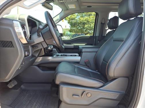 Avalanche 2025 Ford F-350 Lariat Super Duty
