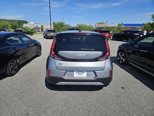 Gray 2025 Kia Soul LX