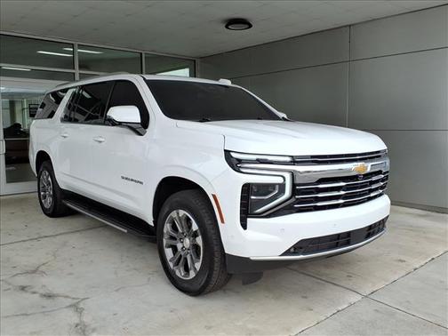 2025 Chevrolet Suburban LT