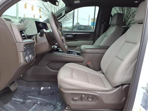 2025 Chevrolet Suburban LT