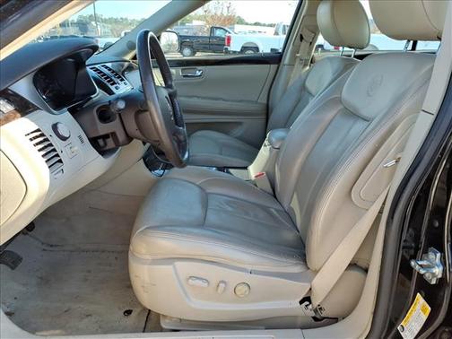 2010 Cadillac DTS Luxury