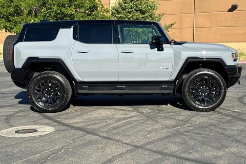 2026 GMC HUMMER EV SUV 2X