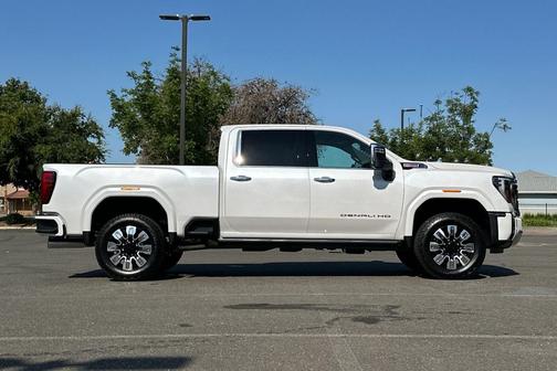 2025 GMC Sierra 2500 Denali