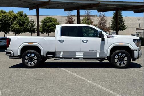 2025 GMC Sierra 2500 Denali
