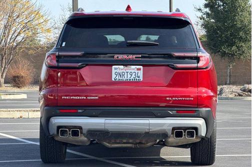 2026 GMC Acadia Elevation AWD