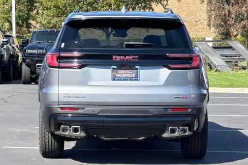 2026 GMC Acadia AWD AT4