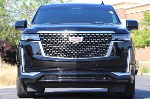 Photo 3 of 42 of 2021 Cadillac Escalade Premium Luxury