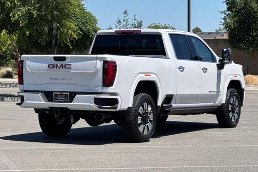 2025 GMC Sierra 2500 Denali