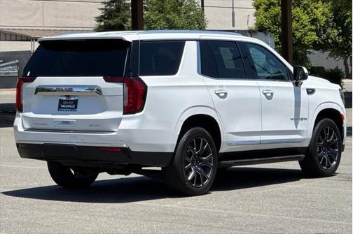 2024 GMC Yukon SLT