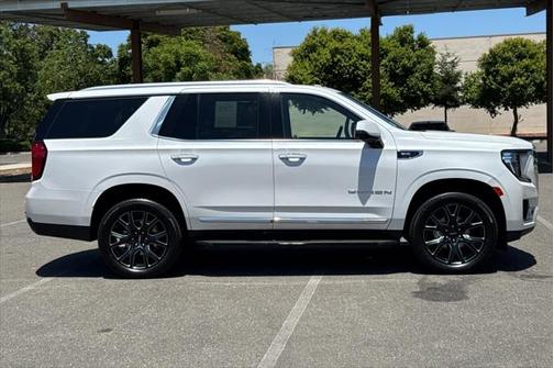 2024 GMC Yukon SLT