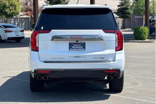 2022 GMC Yukon XL 4WD AT4