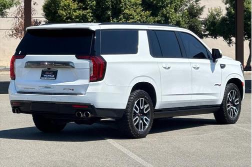 2022 GMC Yukon XL 4WD AT4