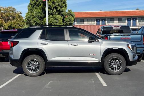 2026 GMC Terrain AWD AT4