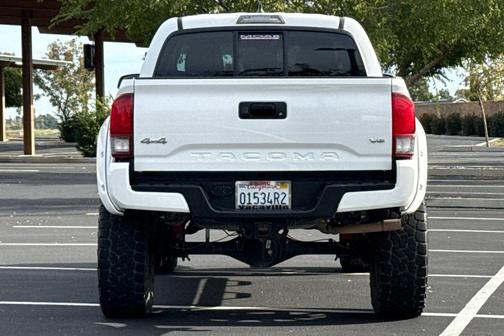 2018 Toyota Tacoma SR