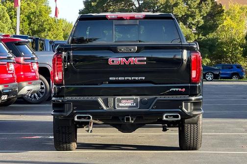 2025 GMC Sierra 1500 AT4