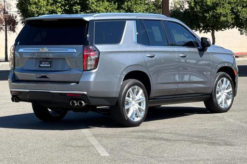 2022 Chevrolet Tahoe 4WD High Country