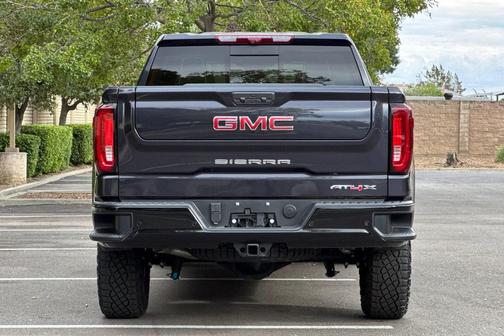 2025 GMC Sierra 1500 AT4X