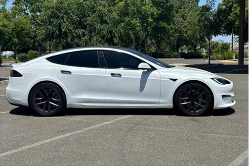 2023 Tesla Model S Plaid