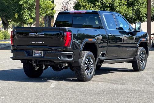 2025 GMC Sierra 3500 Denali
