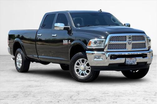 2018 RAM 2500 Laramie Crew Cab 4x4 8' Box