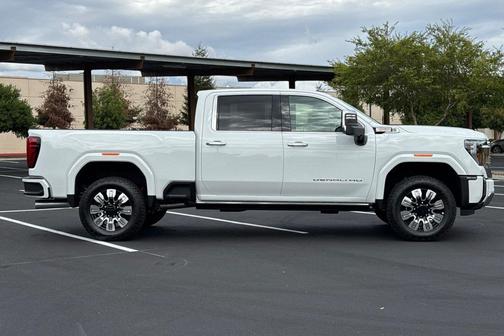 2025 GMC Sierra 2500 Denali