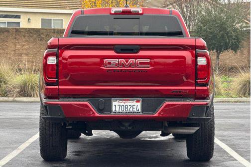 2024 GMC Canyon AT4