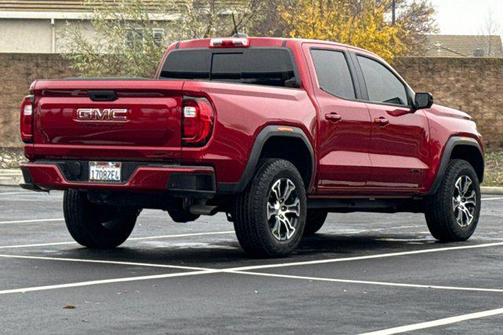 2024 GMC Canyon AT4