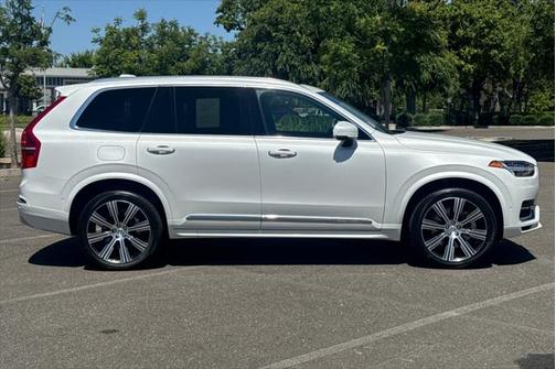 2022 Volvo XC90 Recharge Plug-In Hybrid T8 Inscription 6 Passenger