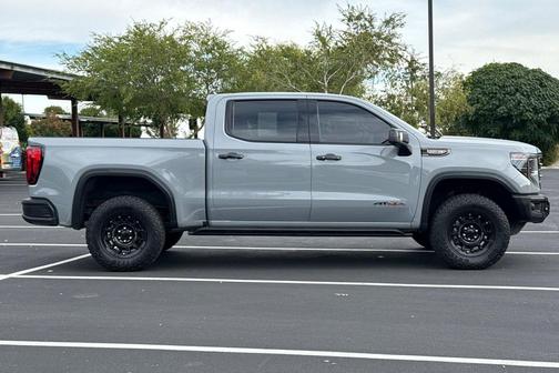 2025 GMC Sierra 1500 AT4X