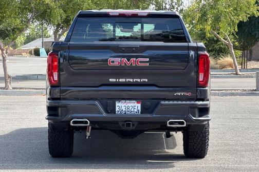 2025 GMC Sierra 1500 AT4