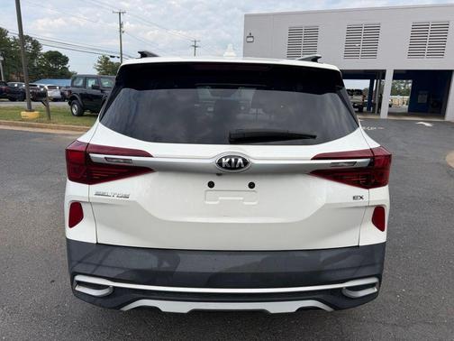 Snow White Pearl 2021 Kia Seltos EX